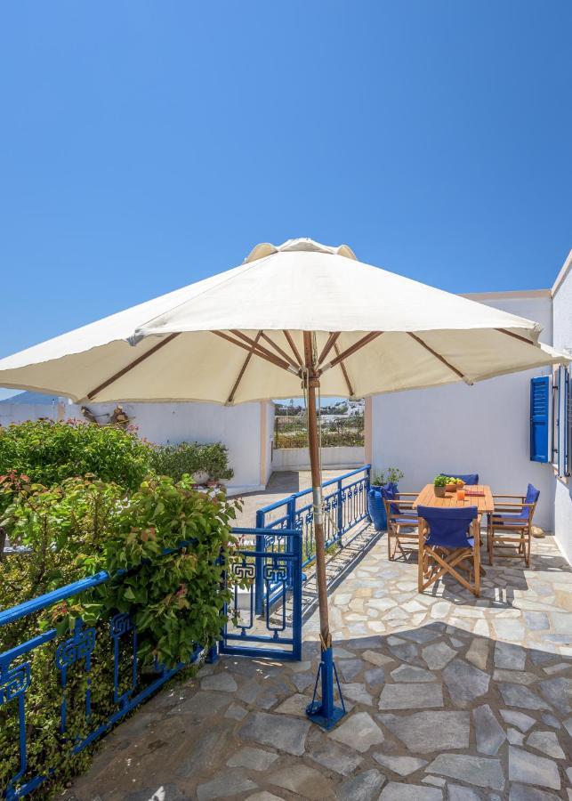 Limestone In Milos Triovasálos Eksteriør billede